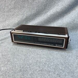Vintage Hitachi KC-661H FM AM Electronic Clock Radio Woodgrain Alarm Works OS